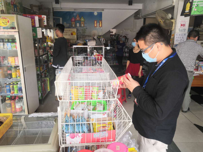 檢查校園周邊小超市_副本.jpg