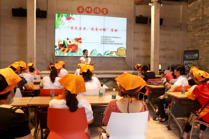 0623在草坪宣傳5.JPG