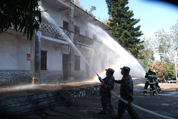 廣海鎮(zhèn)舉行森林防滅火培訓(xùn)及消防演練3.JPG