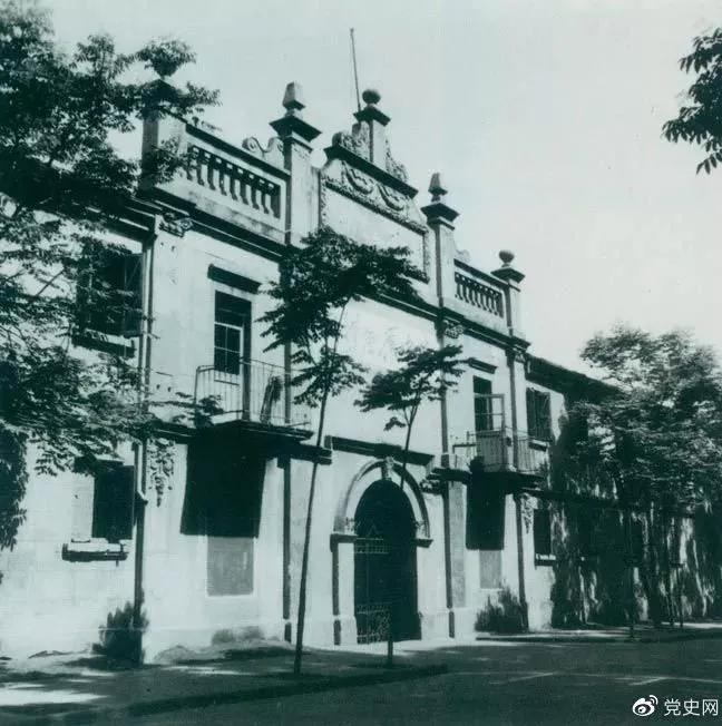 1927年4月27日，中國(guó)共產(chǎn)黨第五次全國(guó)代表大會(huì)在武漢召開(kāi)。圖為大會(huì)舉行開(kāi)幕式的地方.jpg
