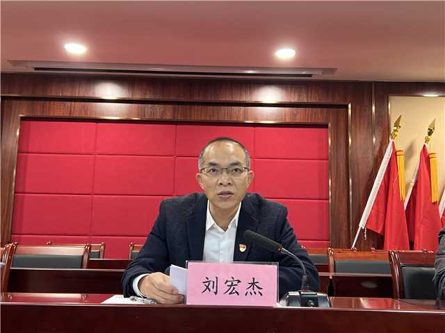 廣海鎮(zhèn)開展黨史學(xué)習(xí)教育總結(jié)會議、專題民主生活會3.jpg