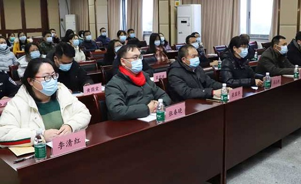 廣海鎮(zhèn)召開學習貫徹黨的十九屆六中全會精神宣講報告會3.JPG