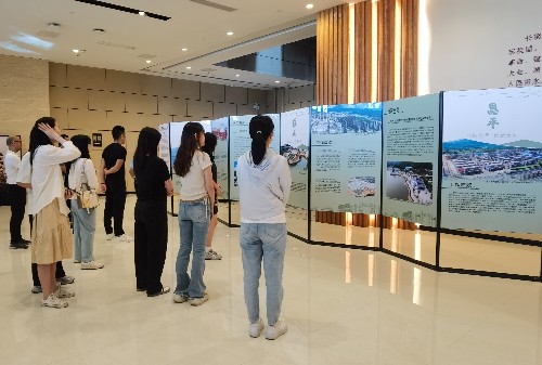 “我與百千萬”圖片展03.jpg